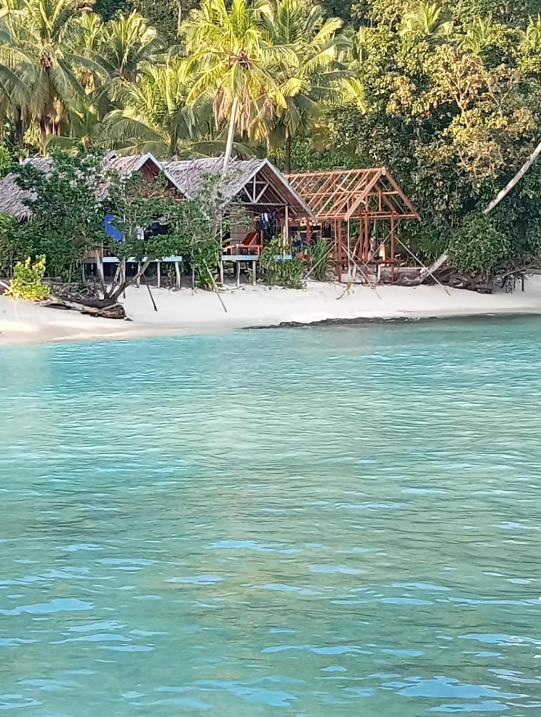 Bruno Raja Ampat Homestay Pulau Mansuar 外观 照片